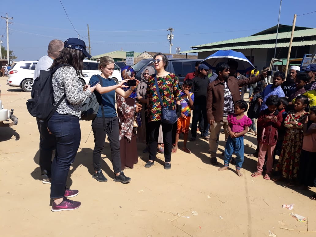 Yanghee Lee visiting Kutupalong